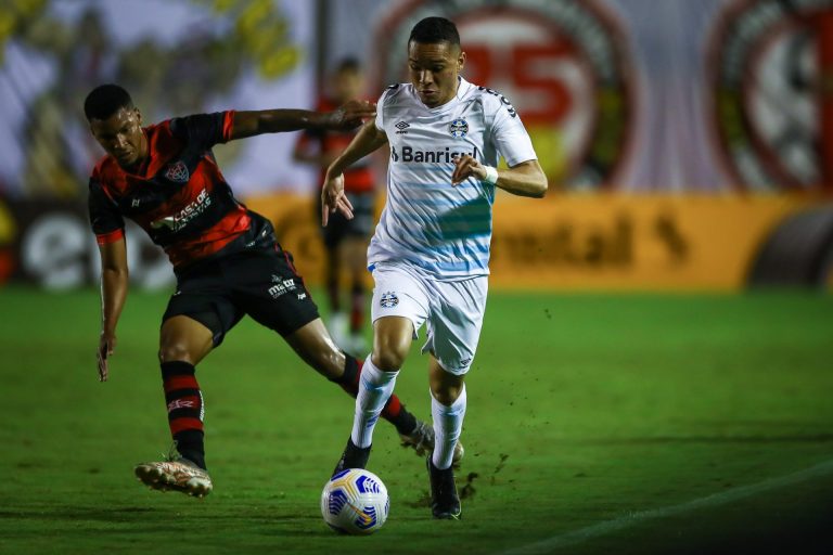 Decisão: Grêmio enfrenta o Vitória logo mais na Arena ...