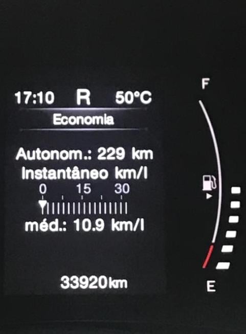 Você entraria ou não em um carro com esta temperatura? (topo da imagem à dir)