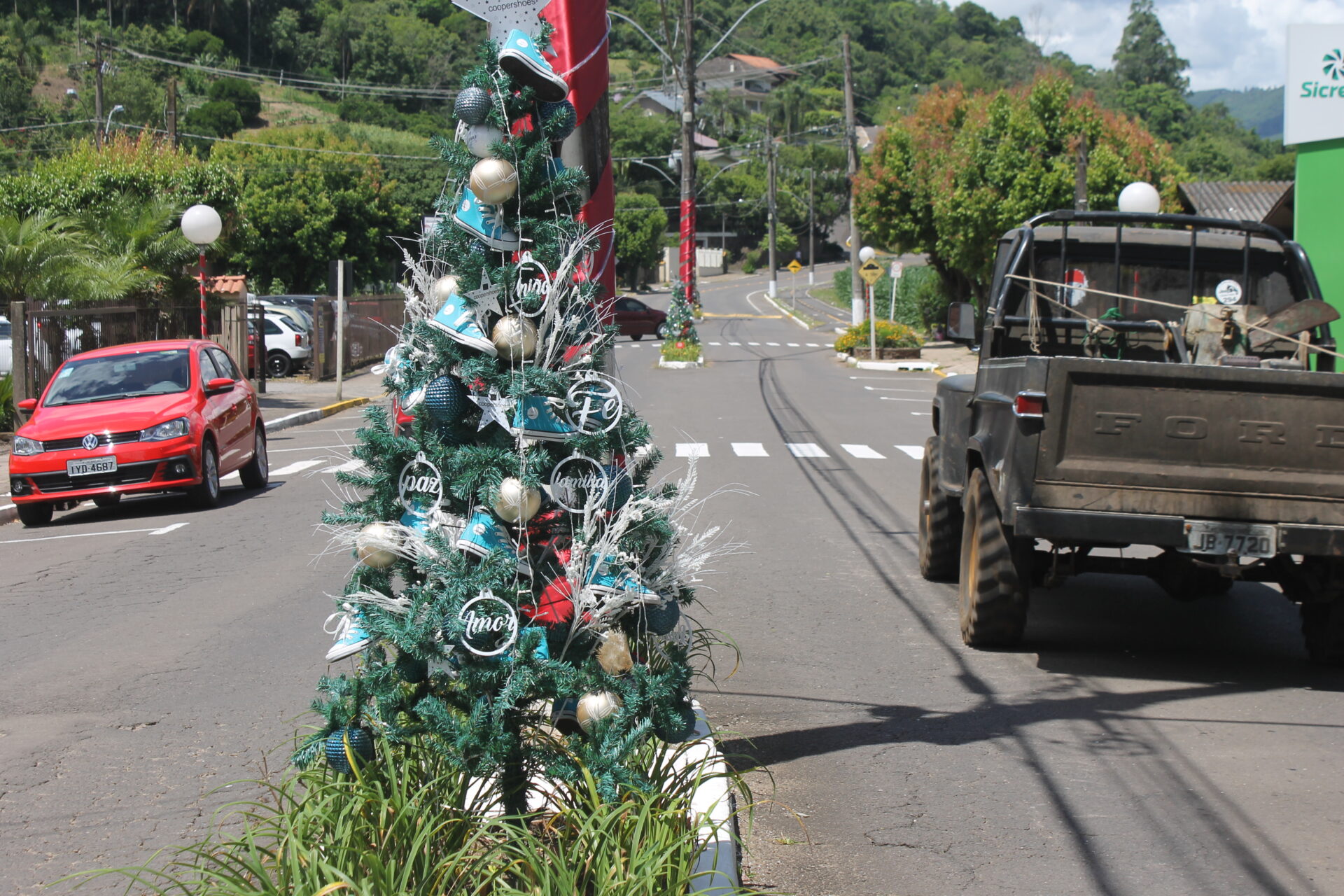 A mais bela árvore de Natal: concurso estimula e deixa Picada Café ainda  mais linda - Grupo O Diário