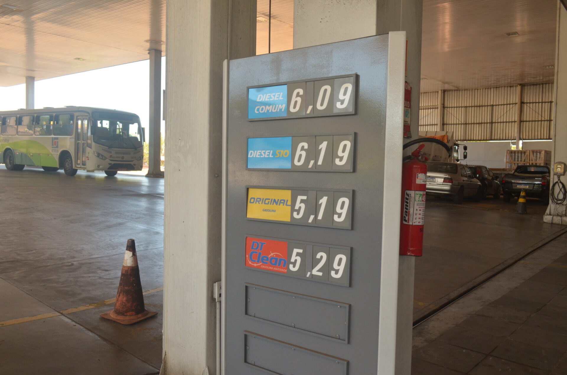 Preço da gasolina no primeiro dia do ano - Grupo O Diário