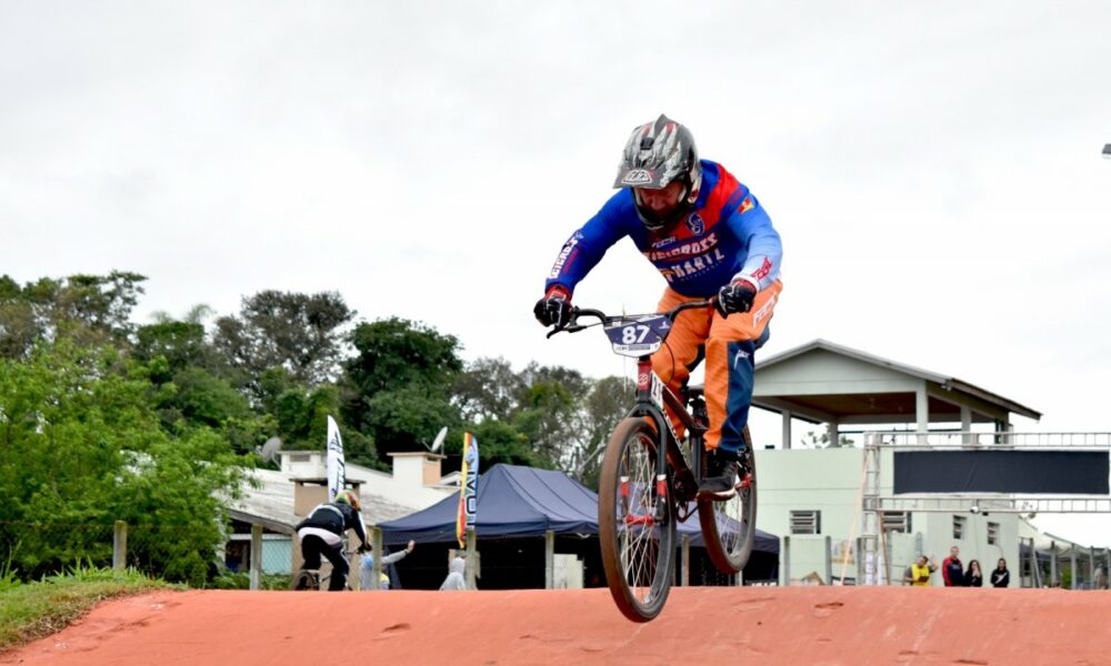 Ivoti recebe mais de 80 atletas em campeonato de bicicross - Esportes -  Diário de Canoas