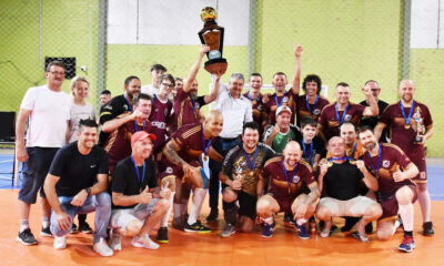 Pouca Bola / Bebi’s é campeão da Série Ouro do Futsal Veterano (CRÉD: ADRIANA RABASSA)