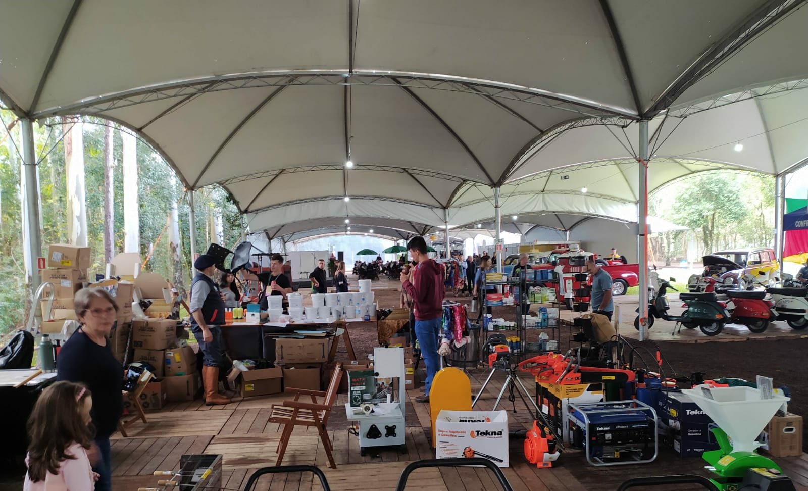 Estande do Sindicato Rural entre os dois espaços, de um lado a exposição de animais e de outro o potencial da indústria e comércio foto: Mauri M ToniDandel)