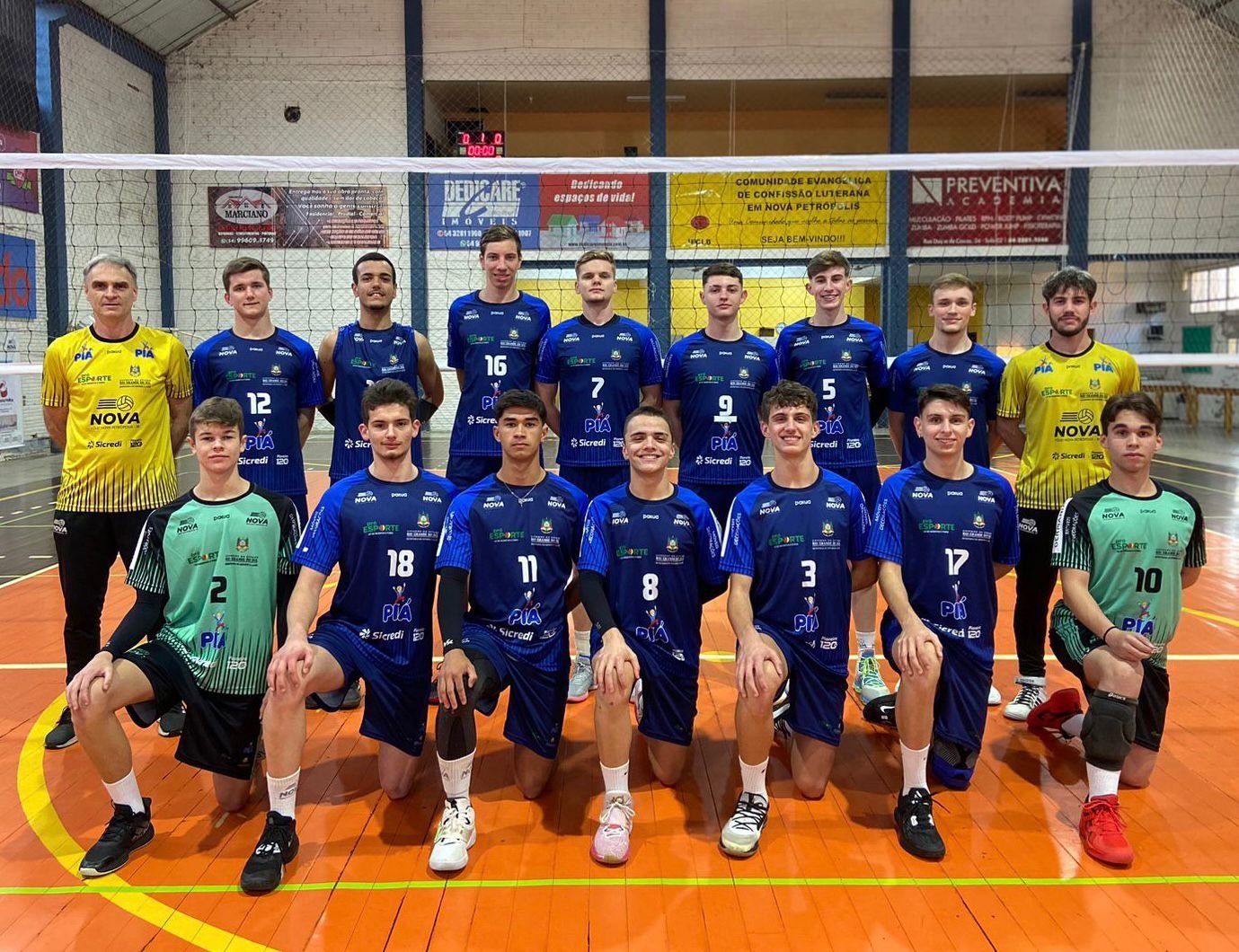 Equipe infanto juvenil masculina do Vôlei Nova Petrópolis (CRÉD. PROJETO VÔLEI NOVA PETRÓPOLIS)