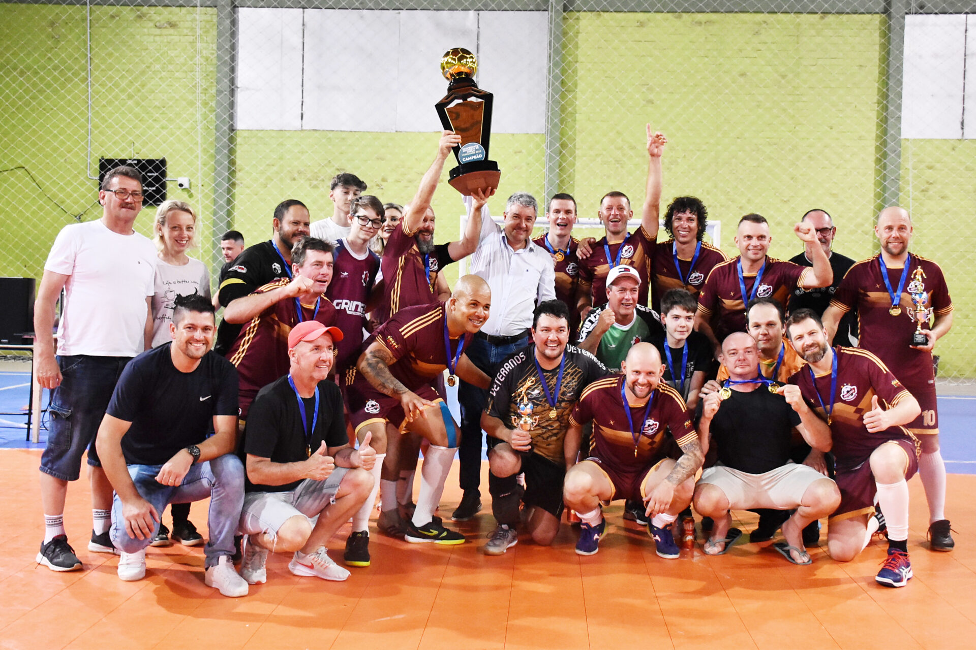 Pouca Bola / Bebi’s é campeão da Série Ouro do Futsal Veterano (CRÉD: ADRIANA RABASSA)