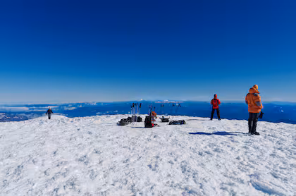 El ascenso al volcán Lanín es una experiencia única que desafía