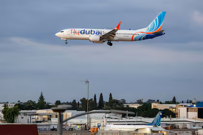 Um Boeing 737 MAX 8 da Flydubai aterrissa em Ben Gurion